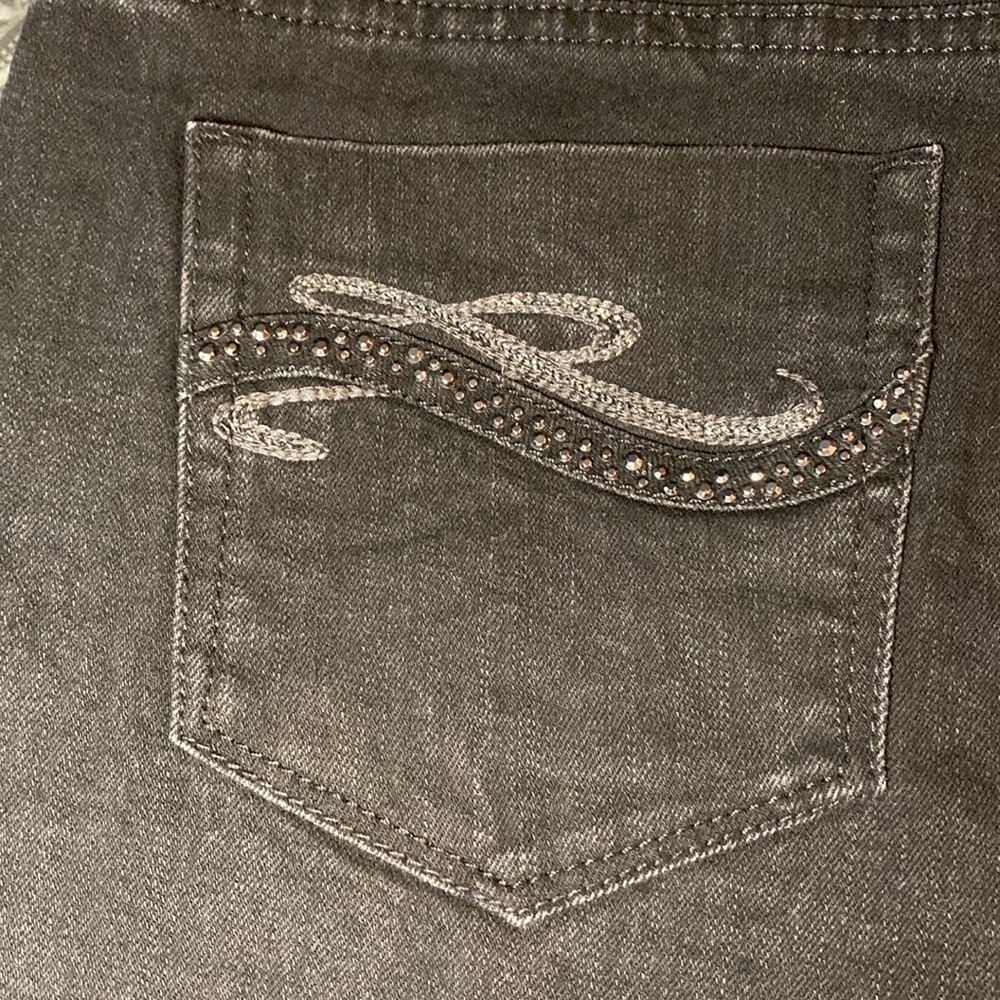 Women’s Style &Co. Denim Straight Leg Tummy Control Jeans - Picture 7 of 10
